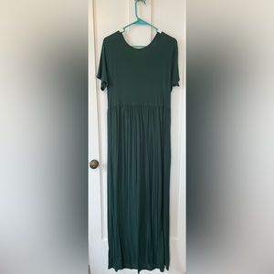 Green short sleeve maxi